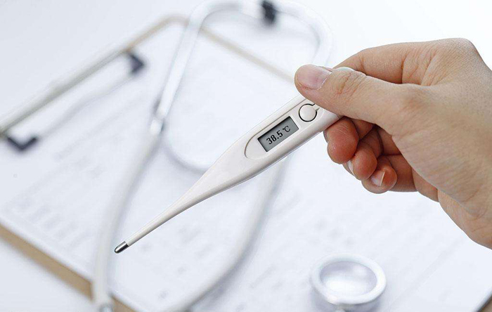 排卵期出血用不用吃止血药,排卵期出血是粘稠的吗