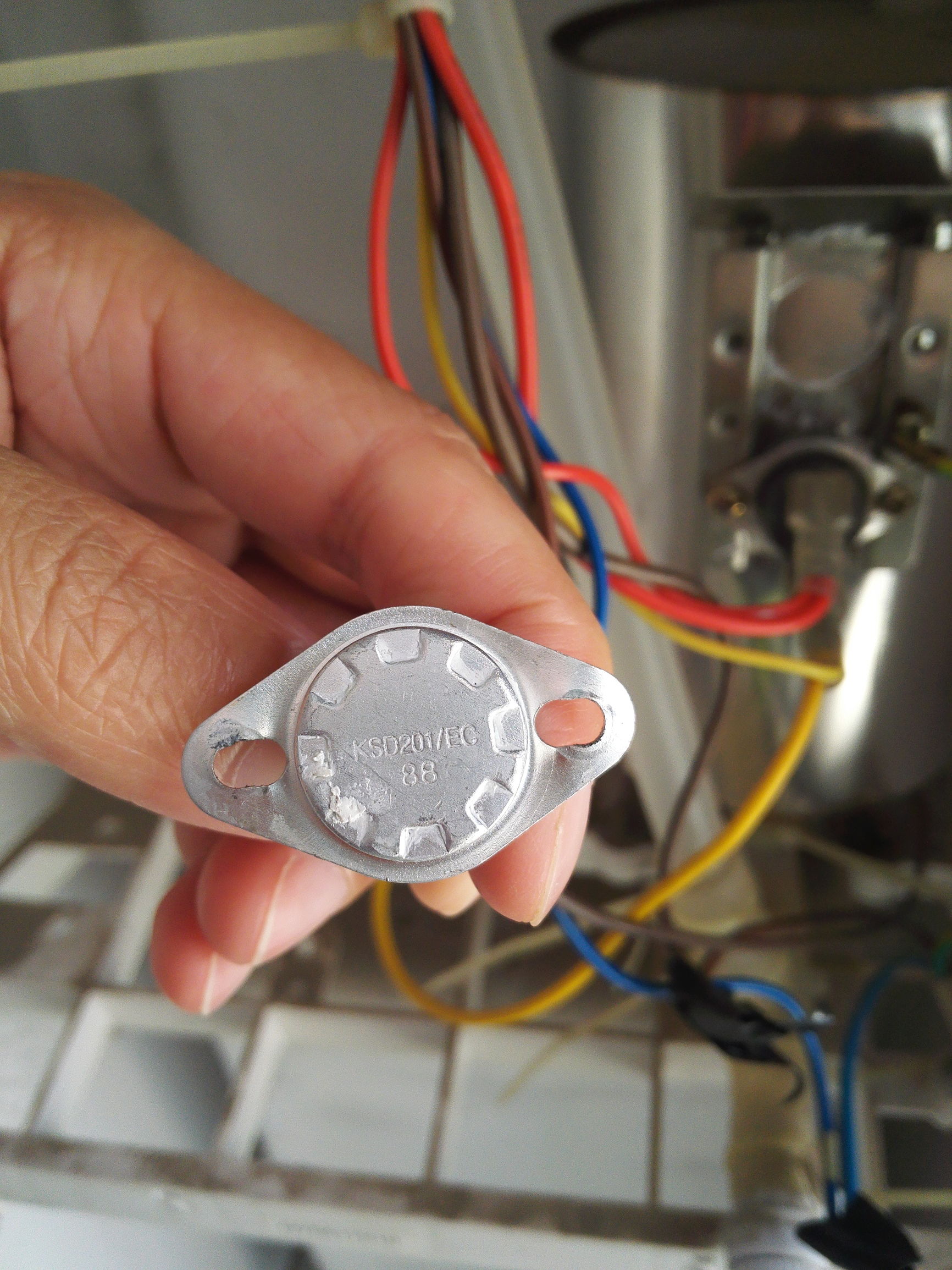 饮水机加热灯亮不加热,饮水机净水加热一体机不加热