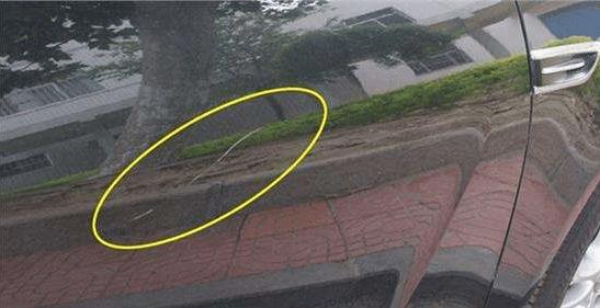 车身被划一圈修复划痕要多少钱,车身划痕修复蜡到底是不是智商税