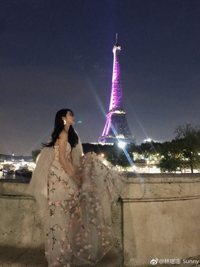 到底有多少网红去了上海时装周,参加过巴黎时装周的网红