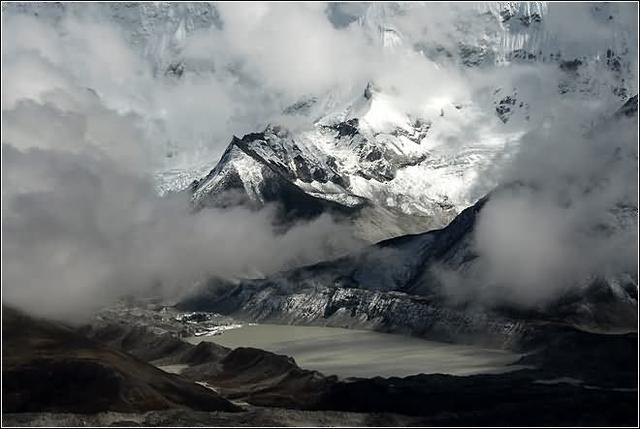 珠穆朗玛峰西坡大本营海拔多少,海拔最高的山峰是珠穆朗玛峰