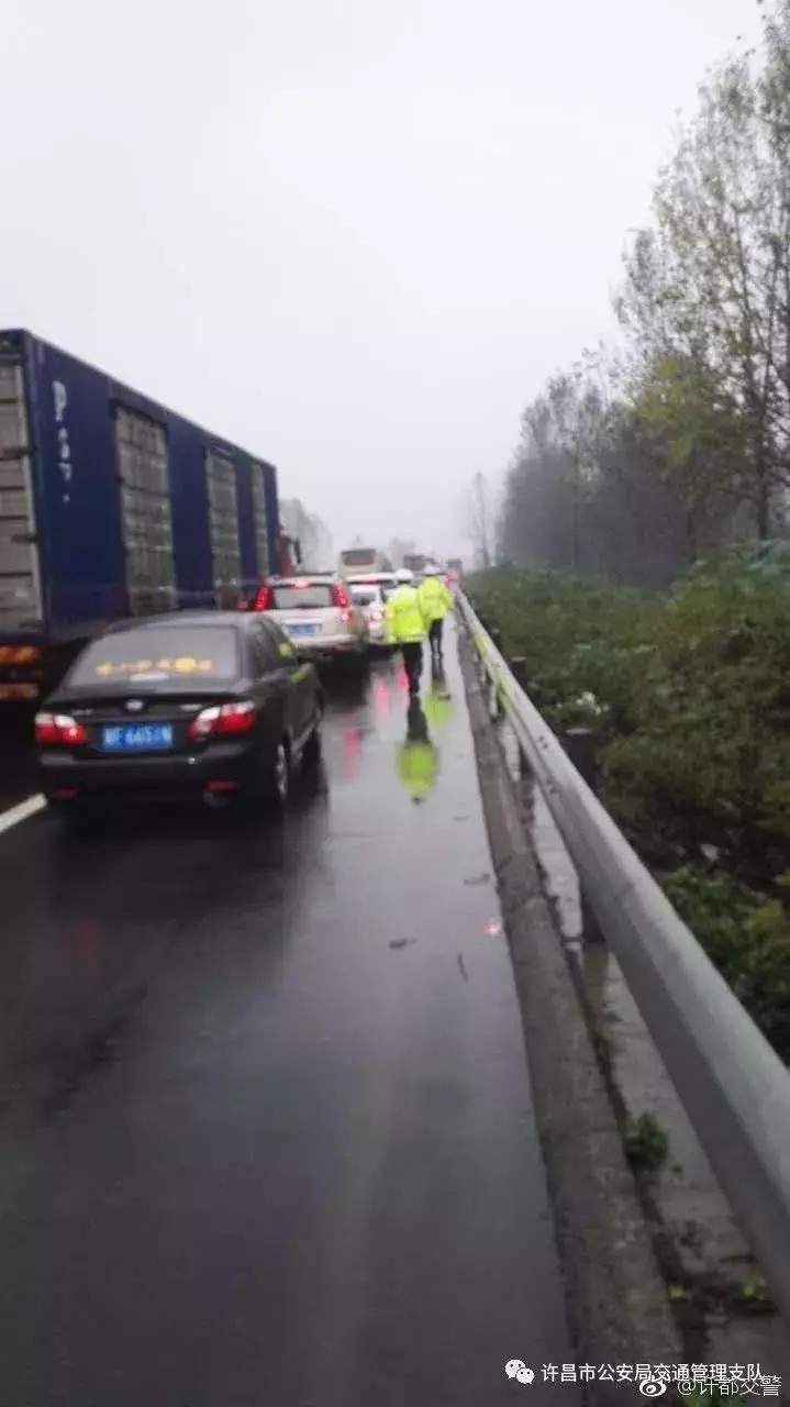 应急车道被占跑步去救援,应急车道被交警抓怎么才能走