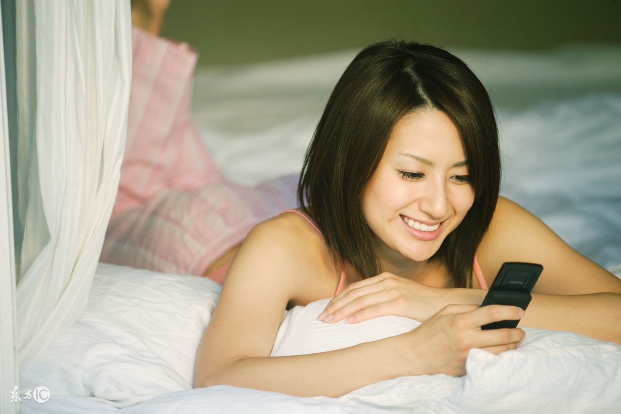 聊天尴尬时可以聊什么话题,和女生聊天冷场如何重新开启话题