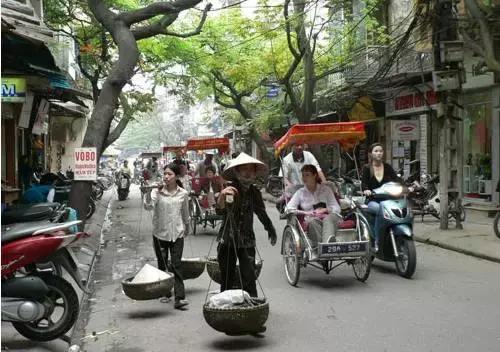 堵在路上别着急,堵在高速上不要慌