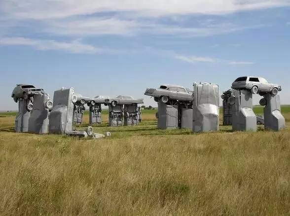 世界十大奇葩的雕塑,节操碎一地图片