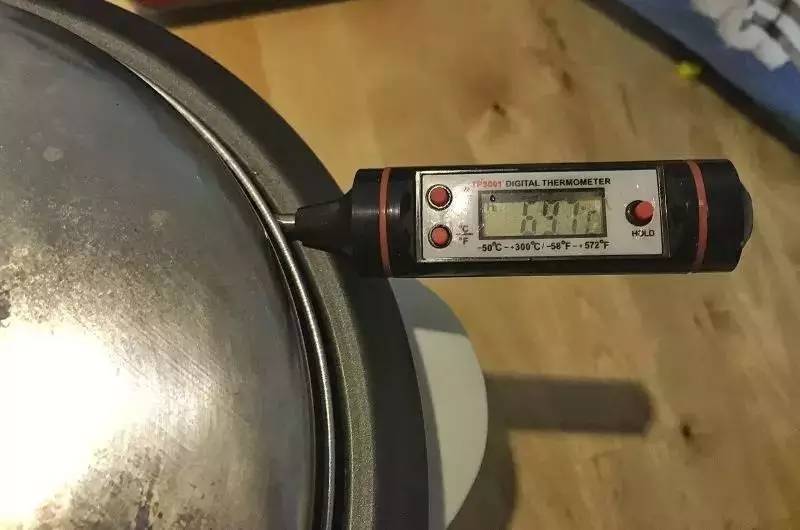 一刀切下去，鸡蛋流黄的感觉，好像中了500万！