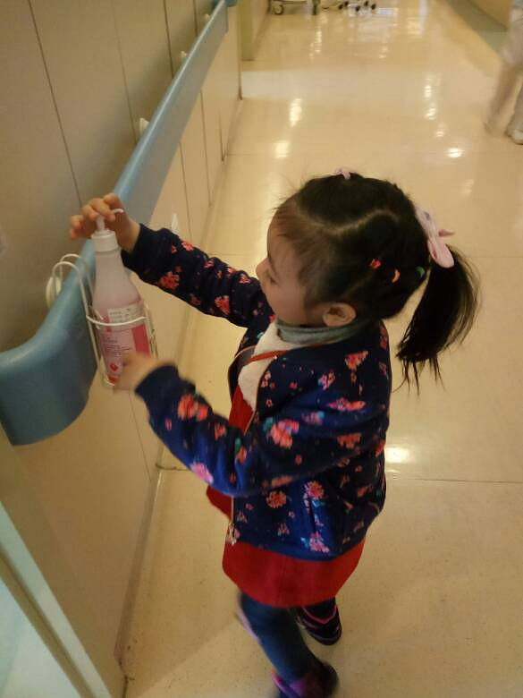 二胎妈妈顺产分娩过程,二胎妈妈剖腹产的经历