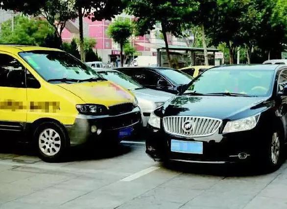 车被堵住拨打110合适吗,车堵住了打114也没有用怎么办