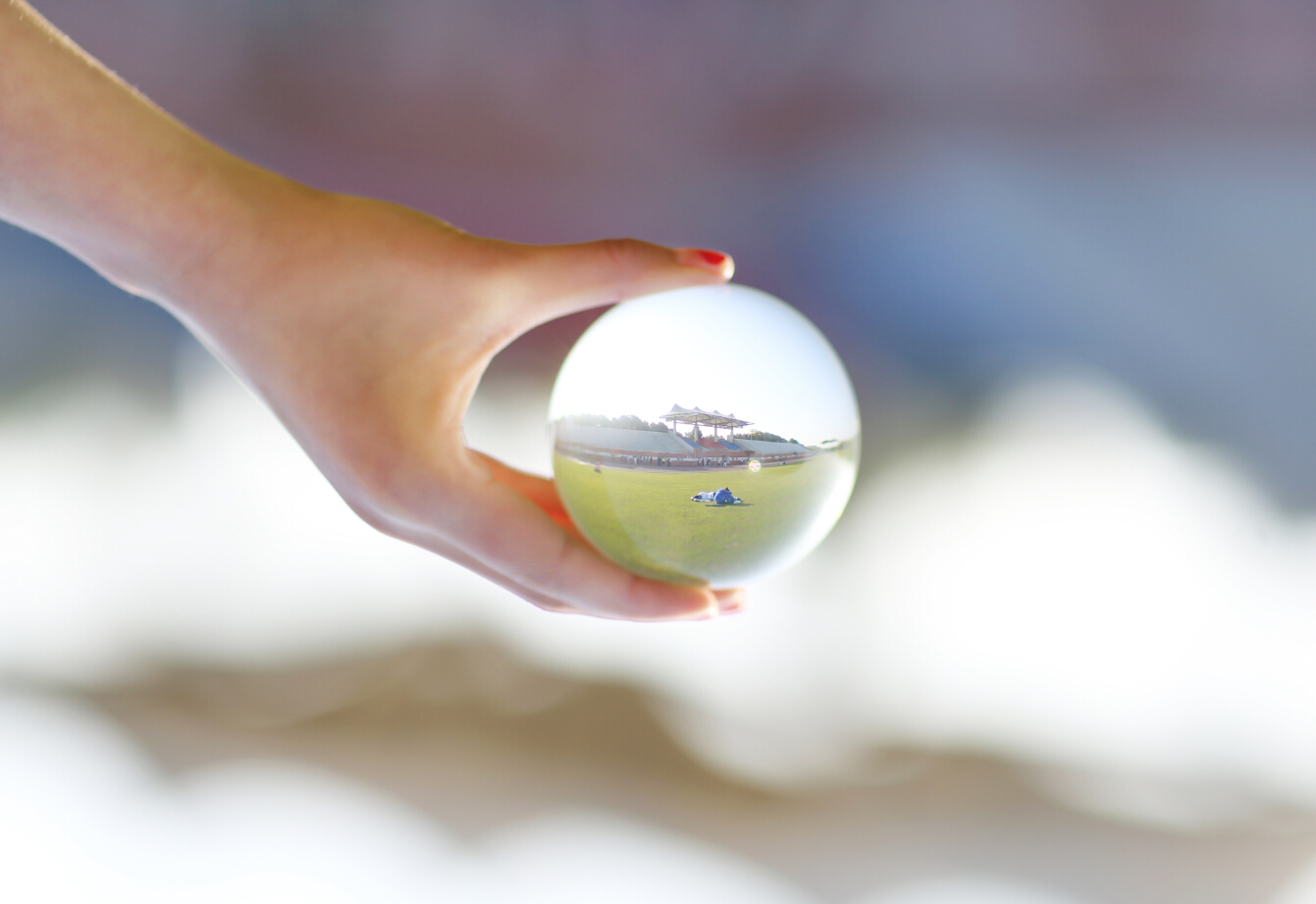 遇见︱有个给你的水晶球，吓了一跳，武汉竟有如此晶莹剔透的大学