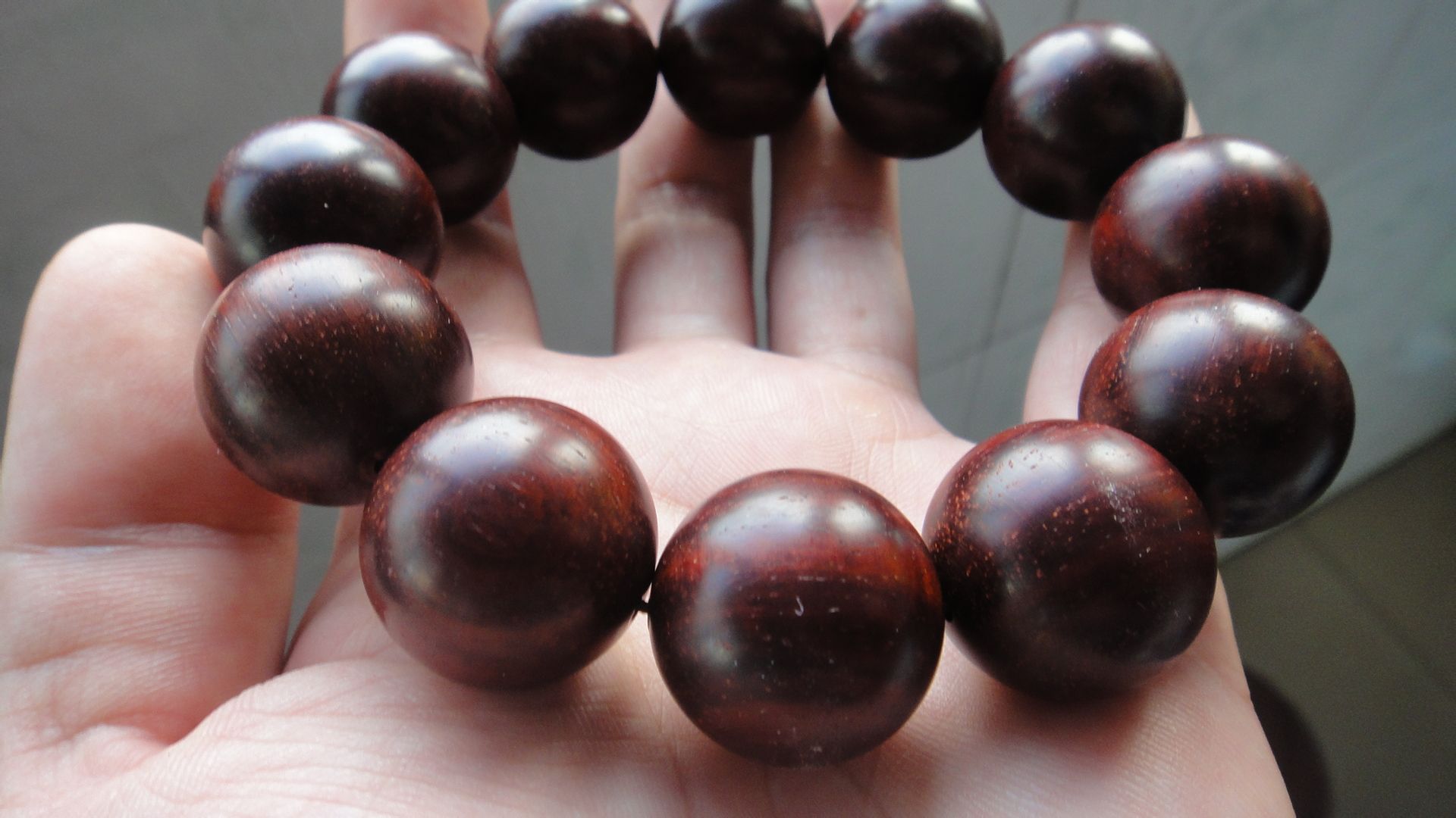 小叶紫檀手串如何保养,小叶紫檀手串佩戴禁忌