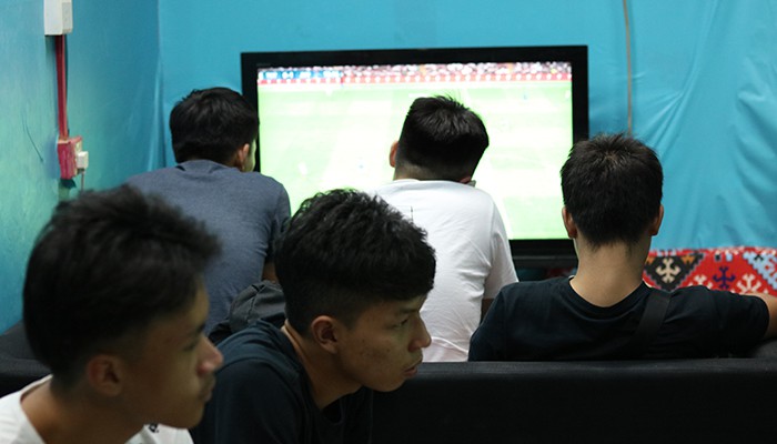 我以为包机房早就死了，没想到它依然活着