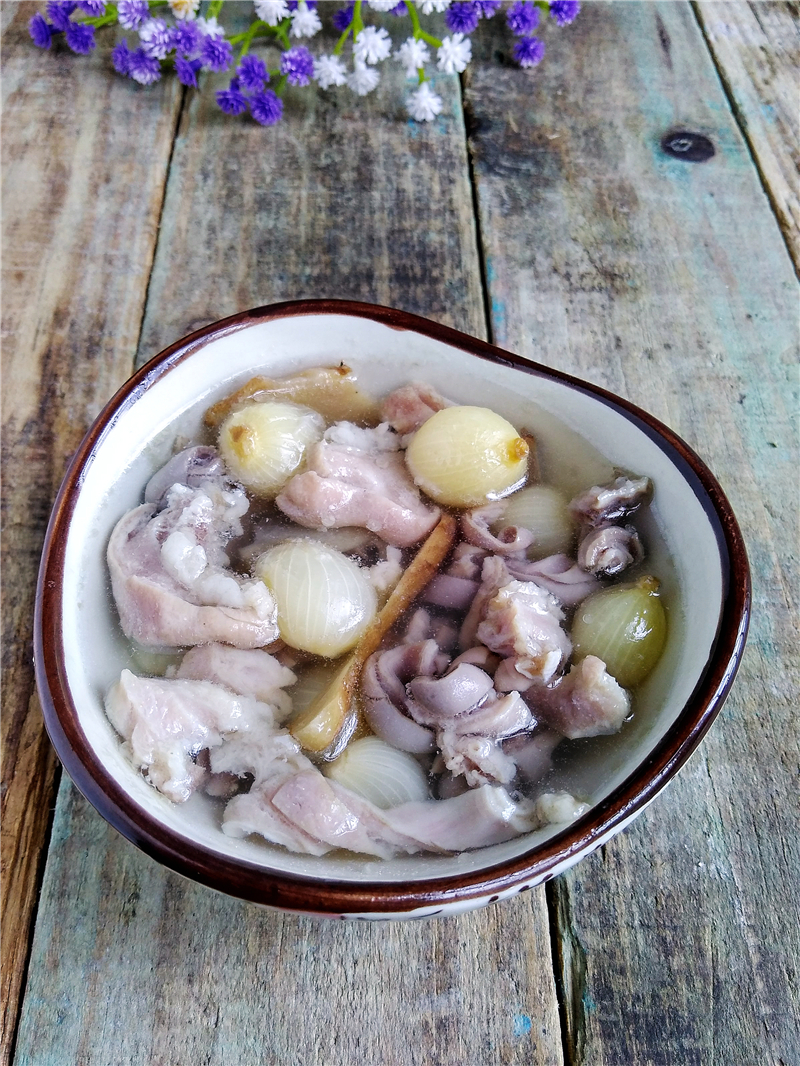 小朋友肚子疼，喝这碗汤，肚子再也不疼了，杀蛲虫效果好，不受罪