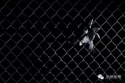 踢五人场足球,8人制足球踢大场还是小场