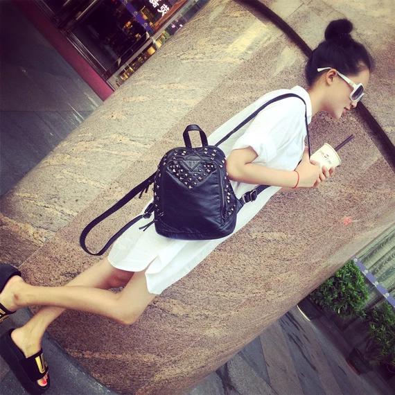 学院风个性双肩包装嫩卖萌必备法宝