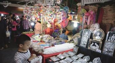 泰国拉差达火车头夜市攻略,泰国吃喝玩乐全攻略