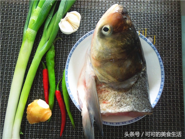 天冷吃个香辣干锅鱼头，包你吃得额头冒汗，满屋飘香真带劲！