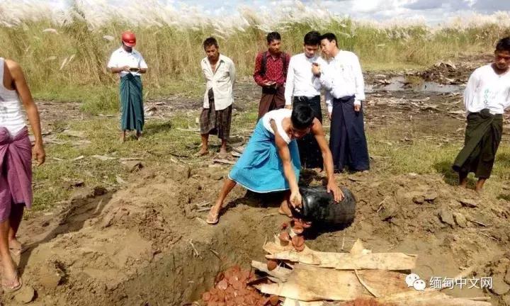 缅甸FDA查获销毁大量含化学成分的血旺，但有很多流入市场