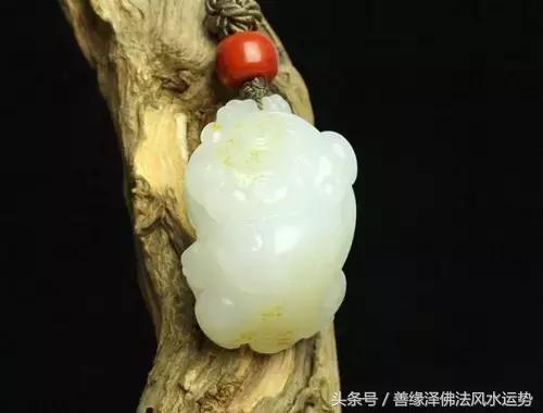 男生戴玉好还是女生戴玉好,男人戴玉好还是女人戴玉好