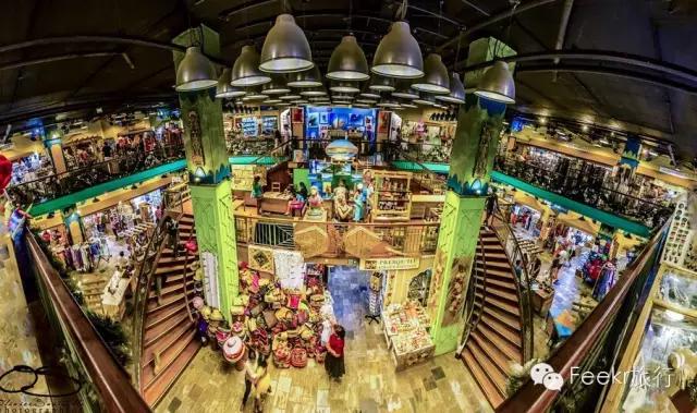 这个与马尔代夫隔海相望的火山岛国，免签人少，还可以玩遍海陆空