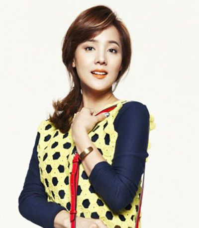 好看的马尾扎发发型,女孩俏皮可爱的发型马尾图片