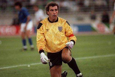 你认为当今足坛哪些球员堪称全能,世界现任十大门将排行榜