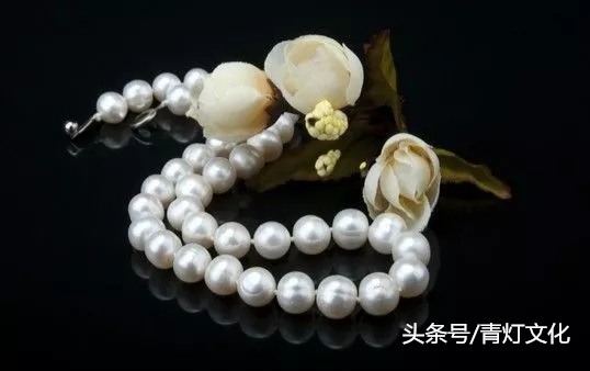 珍珠首饰戴久了发黄,珍珠戴久发黄怎么办