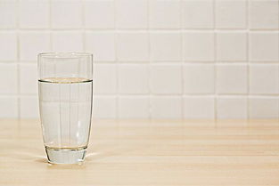 备孕每天喝2000毫升的水,备孕期吃什么排便