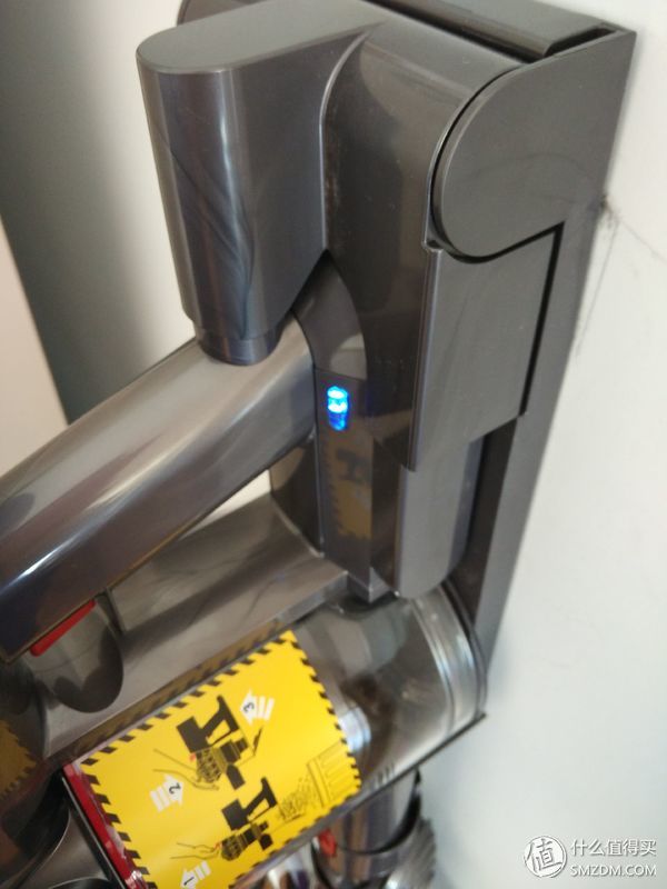 用过戴森才知道家里多脏,dyson戴森吸尘器v10宣传