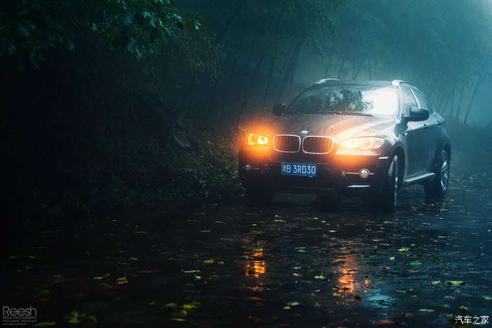 宝马X6，不谈性能如何！自驾遇上大雨还被拍成大片，颜值绝对够！