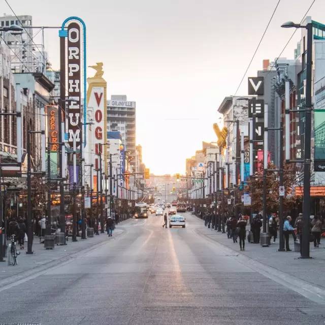 荒野猎人小李子和土著人,荒野猎人小李子救印第安女人