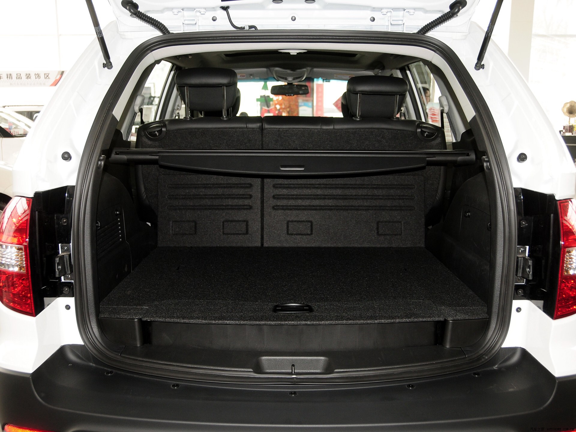 奔驰ML底盘,奔驰S级发动机,非承载式+四驱,14万起售!