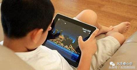 小孩刚刚发现近视怎么预防,孩子出现近视的前兆家长要注意了