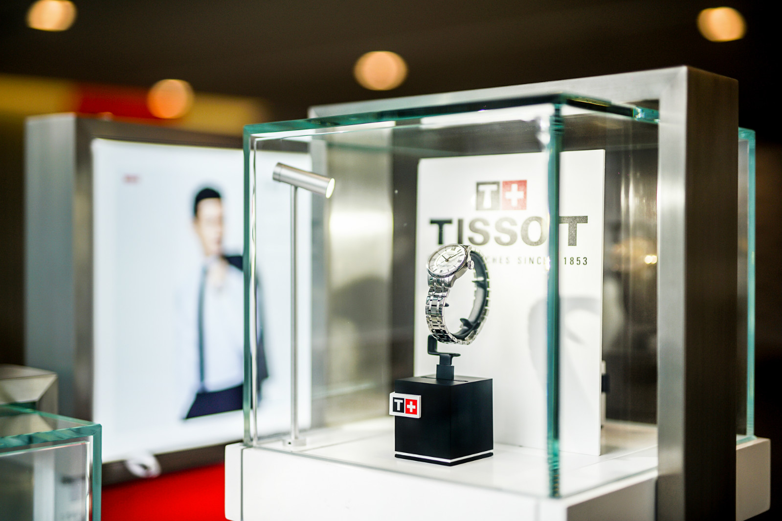 多集团多产区手表品牌走线上，天梭选阿里巴巴源于数据银行式营销