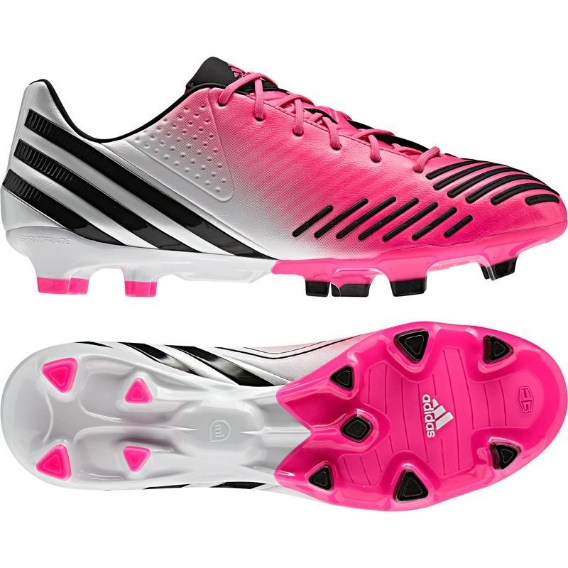 粉色足球鞋高帮全部都是粉红的,好看且实战好的足球鞋