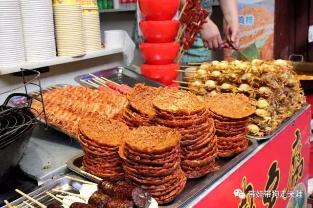 开着房车去遛娃,开着房车带狗狗出去玩