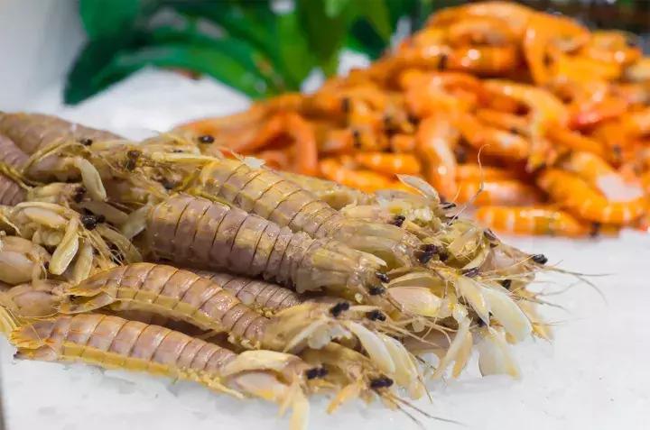 大闸蟹不限量自助西安,五星级自助餐大闸蟹不限量自助餐