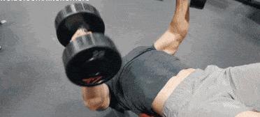 胸肌左右不一样大吗？8个动作帮你矫正胸肌偏差让胸肌真正的雄壮