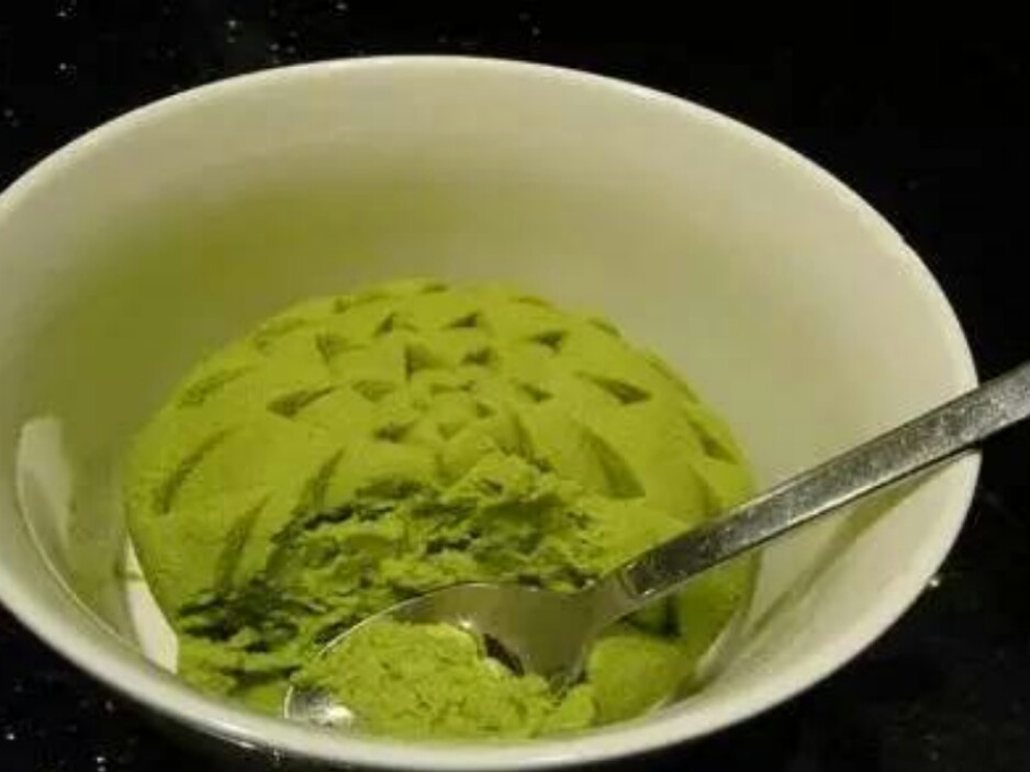 这奇臭无比的东西，竟然是女人的五*法大**宝！