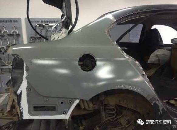 汽车钣金工用锤子敲光辉岁月,汽车钣金工绝招