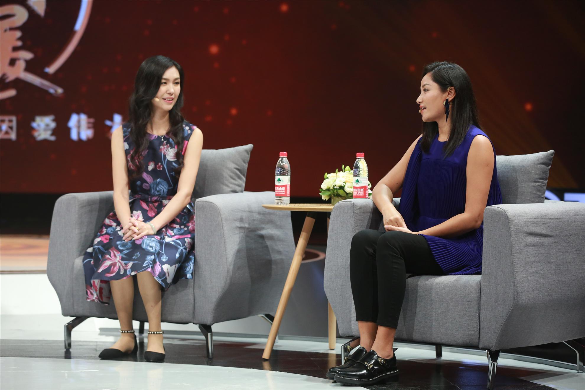 《阅读·阅美》盲人模特王蕾蕾：《心在舞台就在》逆光也能飞翔