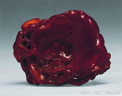 古董蜜蜡是什么,古董蜜蜡怎么形成的