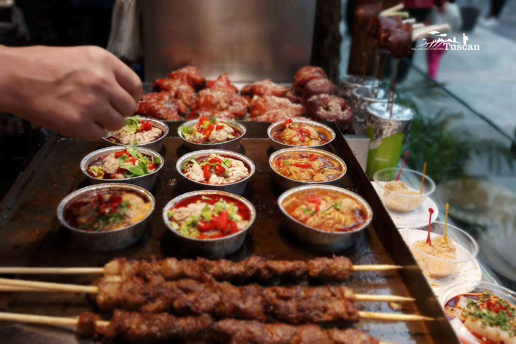 三星galaxyc8港版,三星galaxyc8像素