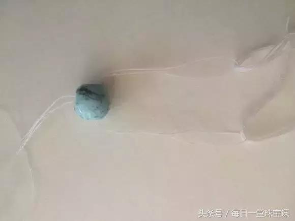 手串突然断掉是什么征兆,手串链子断了怎么换新的