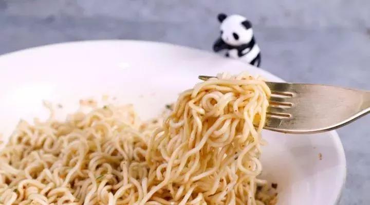 童年零食旺仔,零食一哥旺旺