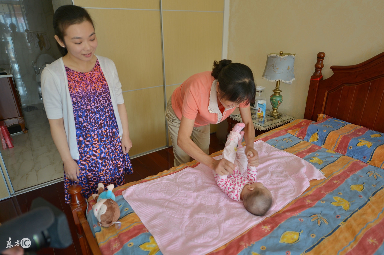 产妇剖腹产一天后下地活动晕倒,剖腹产后七天摔了一跤