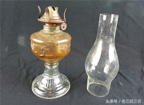 100年前农村用的油灯,农村老式油灯