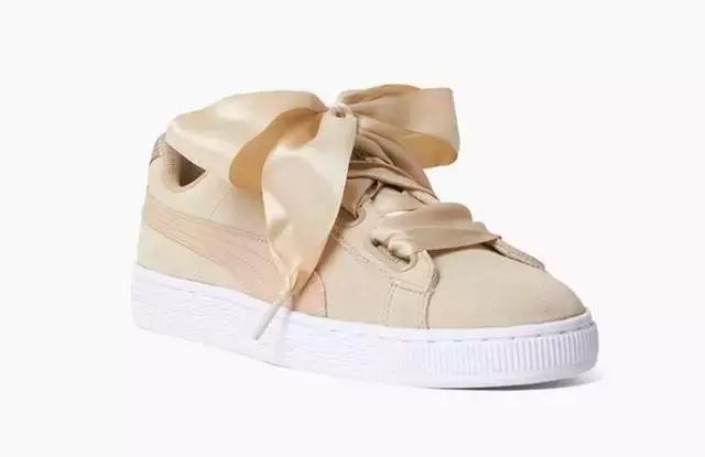 小孩的鞋子今年的新款,孩子的鞋都小了