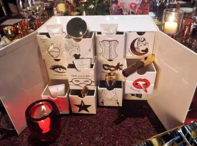 论抢钱只服圣诞倒数日历，钱包捂紧没？