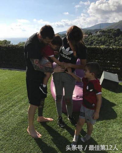 当梅西被推内马尔苏神反应,内马尔梅西苏神的配合简直无敌了