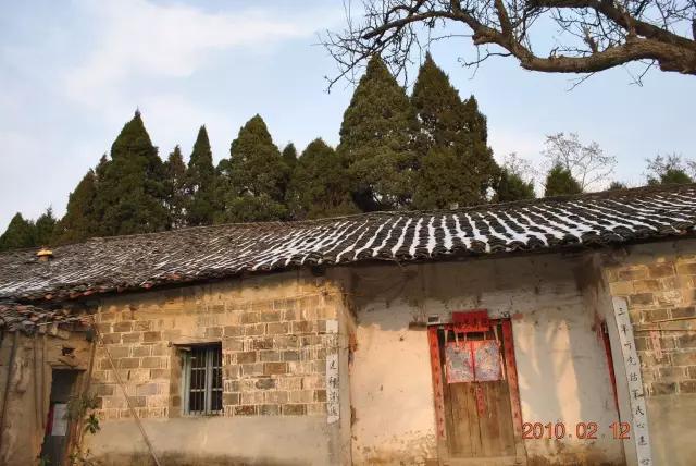 80后小伙的十年创业逆袭路,200元创业白手起家